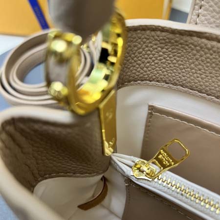 2025年5月29日入荷新作Louis Vuitton M12935 Capucines CapucinesChain On You Monogram SIZE::21×14×8cmお安い/人気/革/バッグ/XX工場