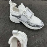 2025年5月15日入荷新品Roger ViVier原版復刻 高級ブランド靴女性用35-41 本革製ギフト/誕生日/CT工場