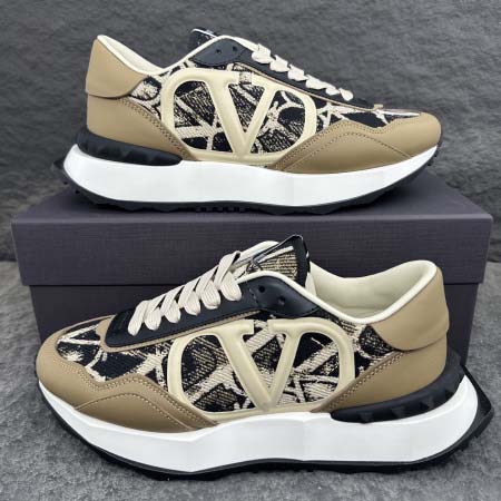 2025年5月15日入荷新品Valentino原版復刻 高級...
