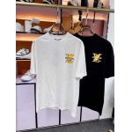 2025年5月22日入荷新作Louis Vuitton半袖Tシャツ 原版复刻高級品香港の会社超厳選★入手困難/誕生日プレゼント/yinx工場