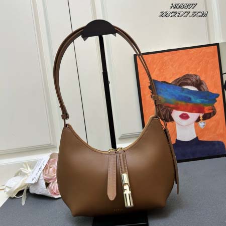 2025年5月28日入荷新作FURLA  斜め下げ バッグ/...