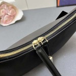 2025年5月28日入荷新作FURLA  斜め下げ バッグ/ハンドバッグ/ショルダーバッグ牛革/  SIZE:22X21X7.5CM  お安い/人気/本革 バッグ/XX工場