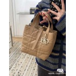2025年5月28日入荷新作CD mini Toujours  Dior SIZE:13*15*12cm お安い/人気/本革 バッグ/XX工場
