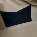 2025年5月28日入荷新作Ailia  新品 Le Teckel  size：32×11×10cmお安い/人気/本革 バッグ/XX工場