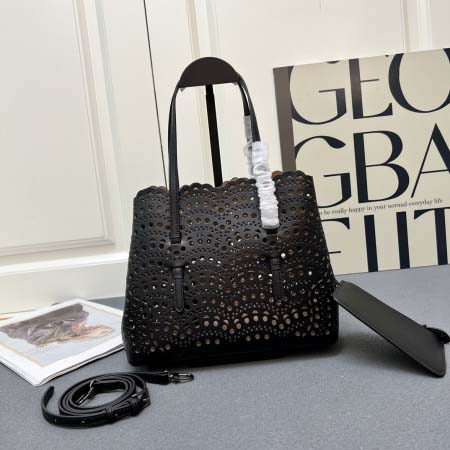 2025年5月28日入荷新作 ALAIA 新品 tote  ...
