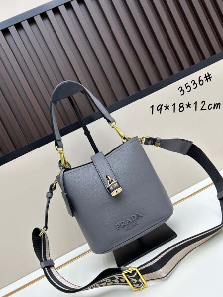2025年5月28日入荷新作  Saffiano  SIZE...