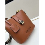 2025年5月28日入荷新作  Saffiano  SIZE:19x18X12cm  お安い/人気/本革 バッグ/XX工場