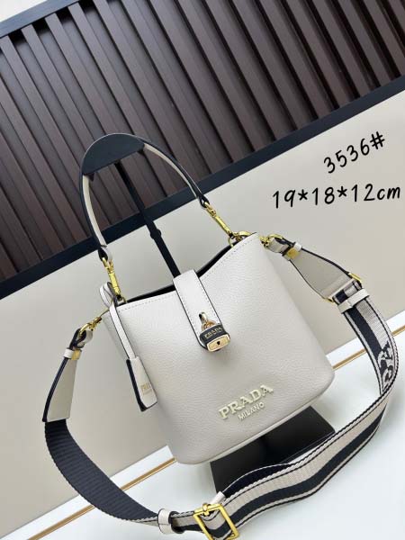 2025年5月28日入荷新作  Saffiano  SIZE...