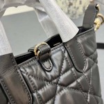 2025年5月28日入荷新作Dior CD mini  SIZE:13*15*12cm  お安い/人気/本革 バッグ/XX工場