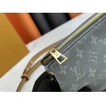 2025年5月28日入荷Louis Vuitton バッグM59598 M11401  Coussin BB  Monogram SIZE：21x16x7cm 人気の新作/誕生日プレゼント/ZC工場