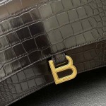 2025年5月29日入荷新作 Balenciaga crush  SIZE： 31x 20x 10cm  SIZE： 40× 25× 13cm    お安い/人気/革/バッグ/XX工場