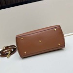 2025年5月29日入荷新作VALENTINO GARAVANI ANTIBES SIZE: 22X 19X 12CM お安い/人気/革/バッグ/XX工場