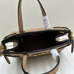 2025年5月29日入荷新作VALENTINO GARAVANI ANTIBES SIZE: 22X 19X 12CM お安い/人気/革/バッグ/XX工場