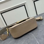 2025年5月29日入荷新作 VALENTINO GARAVANI ALLTIME SIZE：23.5 x18 x 8 CM お安い/人気/革/バッグ/XX工場