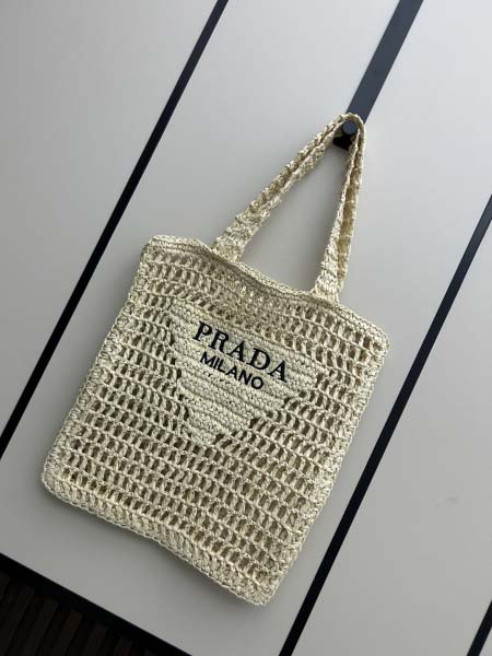 2025年5月29日入荷新作P210 Prada SIZE：...
