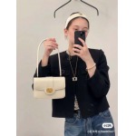 2025年5月29日入荷新作CELINE 2025 Teen tromphe SIZE:19*13*5cmお安い/人気/革/バッグ/XX工場