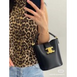 2025年5月29日入荷新作CELINE LouiseSIZE:13.5*16*10cmお安い/人気/革/バッグ/XX工場