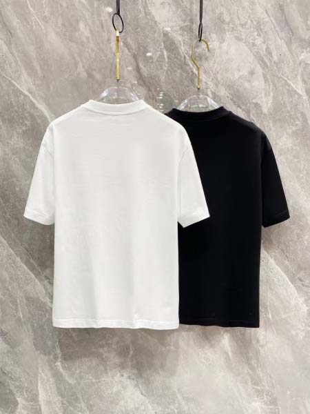 2025年6月6日入荷新作FENDI半袖 Tシャツ誕生日プレゼントの服/人気/BC工場S-XXL