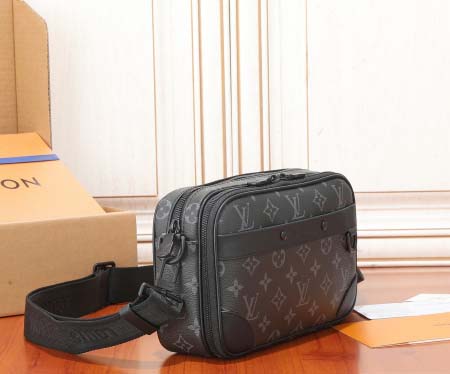 2025年6月26日入荷Louis Vuitton バッグ  Alpha Monogram Eclipse Monogram Eclipse D :M46955:24CMx16CMx8CM 高品質人気の新作/誕生日プレゼント/SQ工場