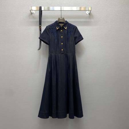 2025年6月16日入荷春夏新作VALENTINOワンピース...