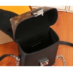 2025年6月26日入荷Louis Vuitton バッグLV Vibe Camera BoCMx Monogram S-lock :M12362:12.5CMx17.6CMx6CM 高品質人気の新作/誕生日プレゼント/SQ工場