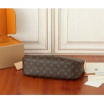 2025年6月26日入荷Louis Vuitton バッグ Slouchy Monogram Monogram :M11952:33CMx22CMx9CM 高品質人気の新作/誕生日プレゼント/SQ工場
