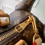 2025年6月26日入荷Louis Vuitton バッグ Pooch Bag Monogram LV Lovers Pharrell Williams Monogram LV Lovers :M12617:28CMx19CMx18CM 高