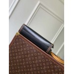 2025年6月26日入荷Louis Vuitton バッグ2025 Cruise Nova LV Monogram  :M13140:31CMx20CMx9CM 高品質人気の新作/誕生日プレゼント/SQ工場