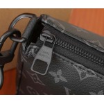 2025年6月26日入荷Louis Vuitton バッグPochette Accessoire CMxL Monogram Eclipse 1990 Monogram Eclipse :M11741:28CMx16.5CMx9CM 高品質