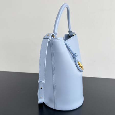 2025年7月7日入荷新作 Bottega Veneta 25早春新作Liberta    806038      SIZE:30x18x18 極品/正規品同様/人気/革/バッグ/AJ工場