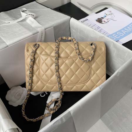 2025年7月17日入荷新作シャネル バッグ最高級品Chanel  Classic Flap Bag  A01112 Medium   Size: 15.5x25.5x6.5cm恋人プレゼント/誕生日/母の日/母のひプレゼント/お祝い女性結