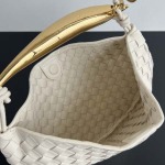 2025年7月7日入荷新作Bottega Veneta2024 SARDINE   776768  33x20x4   極品/正規品同様/人気/革/バッグ/AJ工場
