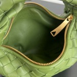 2025年7月7日入荷新作  Bottega Veneta2021Mini Jodie hobo ~Jodie651876  23x28x8極品/正規品同様/人気/革/バッグ/AJ工場