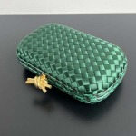 2025年7月7日入荷新作 Bottega Veneta Knot  717622  knot Logo  20x12x5.5 極品/正規品同様/人気/革/バッグ/AJ工場