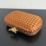 2025年7月7日入荷新作 Bottega Veneta Knot  717622  knot Logo  20x12x5.5 極品/正規品同様/人気/革/バッグ/AJ工場
