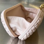 2025年7月7日入荷新作  Bottega Veneta Knot 717622  knotLogo  20x12x5.5   極品/正規品同様/人気/革/バッグ/AJ工場