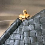2025年7月8日入荷新作#Bottega Veneta   2023  740898    hin30x26x2CM極品/正規品同様/人気/革/バッグ/AJ工場