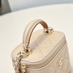 2025年7月17日入荷新作シャネル バッグ最高級品mini Size:：10×7×9cm  2198  Size:：16×10×8cm  2199恋人プレゼント/誕生日/母の日/母のひプレゼント/お祝い女性結婚祝い/KK工場