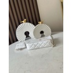 2025年7月17日入荷新作シャネル バッグ最高級品3334 Size:15X21X 5 cm恋人プレゼント/誕生日/母の日/母のひプレゼント/お祝い女性結婚祝い/KK工場