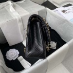 2025年7月17日入荷新作シャネル バッグ最高級品Chanel  Classic Flap Bag  A01113  Medium   Size: 23cm恋人プレゼント/誕生日/母の日/母のひプレゼント/お祝い女性結婚祝い/KK工場