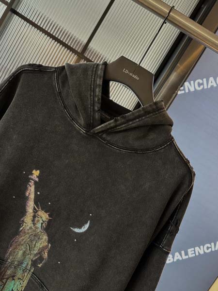 2025年8月28日秋冬入荷新作Balenciagaパーカー高品質安い人気商品/HL工場