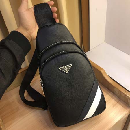 2025年9月5日入荷新作Prada/人気/本革/バッグ 人気 おすすめ 父の日 誕生日/ギフト プレゼント 結婚式男友達の誕生日プレゼント