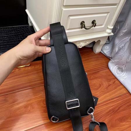 2025年9月8日入荷新作Gucci/人気/本革/バッグ 人気 おすすめ 父の日 誕生日/ギフト プレゼント 結婚式男友達の誕生日プレゼント