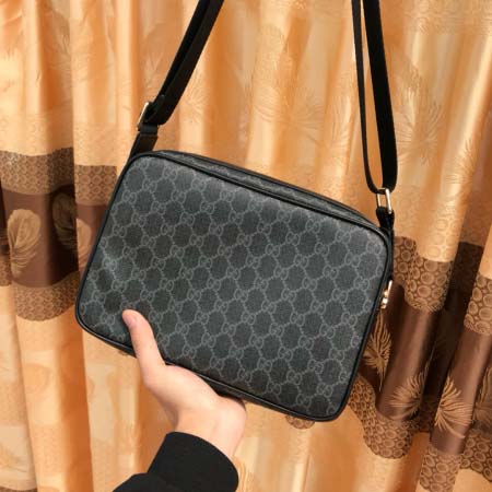 2025年9月8日入荷新作Gucci         /人気/本革/バッグ 人気 おすすめ 父の日 誕生日/ギフト プレゼント 結婚式男友達の誕生日プレゼント