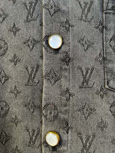 2025年9月15日入荷秋冬新作Louis Vuitton デニム半袖高品質人気商品/誕生日プレゼント/FF工場