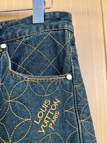 2025年9月15日入荷秋冬新作Louis Vuittonデニムパンツ高品質人気商品/誕生日プレゼント/FF工場