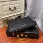 2025年9月4日入荷新作GUCCI/人気/本革/バッグ 人気 おすすめ 父の日 誕生日/ギフト プレゼント 結婚式男友達の誕生日プレゼント