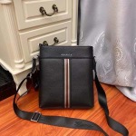 2025年9月8日入荷新作Gucci/人気/本革/バッグ 人気 おすすめ 父の日 誕生日/ギフト プレゼント 結婚式男友達の誕生日プレゼント
