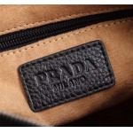 2025年9月8日入荷新作Prada/人気/本革/バッグ 人気 おすすめ 父の日 誕生日/ギフト プレゼント 結婚式男友達の誕生日プレゼント