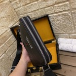 2025年9月8日入荷新作VERSACE /人気/本革/バッグ 人気 おすすめ 父の日 誕生日/ギフト プレゼント 結婚式男友達の誕生日プレゼント